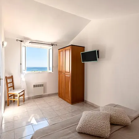 Prunete - Piscine - Vue * Cervione