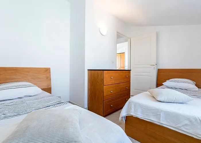 Prunete - Piscine - Vue