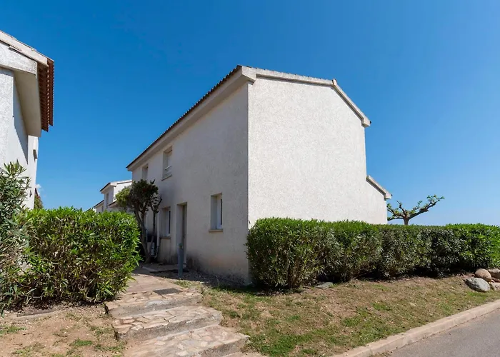 Prunete - Piscine - Vue * Cervione