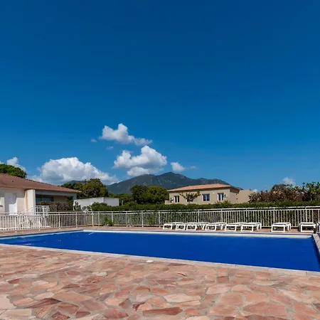 Prunete - Piscine - Vue